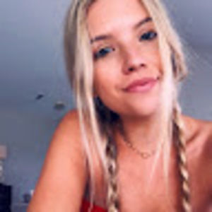 Meet your Posher, Elise